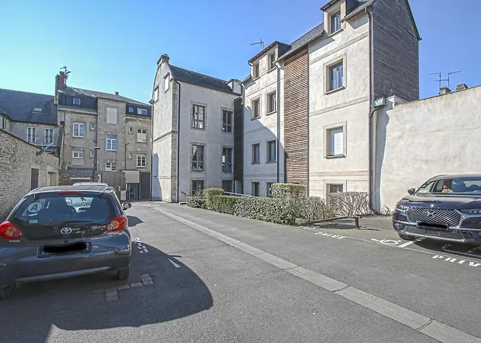 La Promesse Free Car Park *