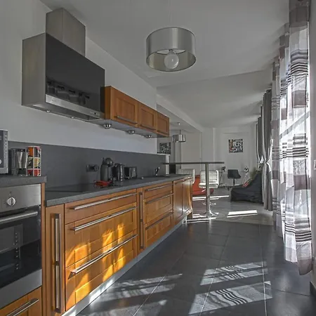 La Promesse Free Car Park