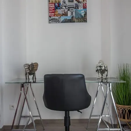 La Promesse Free Car Park * Bayeux