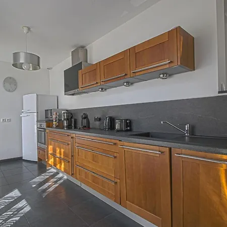 La Promesse Free Car Park Appartamento