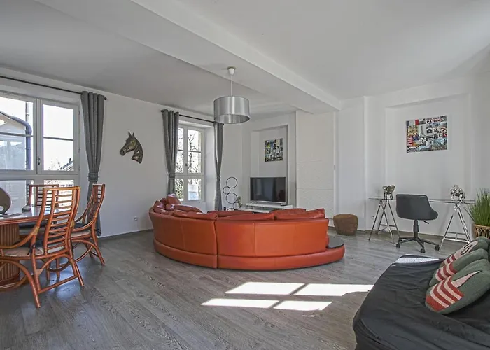 La Promesse Free Car Park *