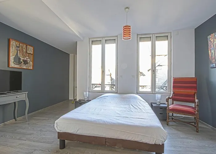 La Promesse Free Car Park *